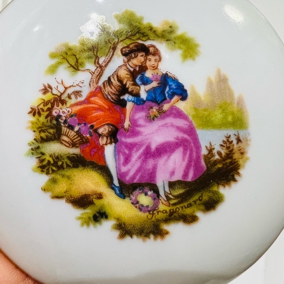 Vintage Limoges Ouragan Mini trinket/ jewelry box Porcelain Made in France - Picture 7 of 8